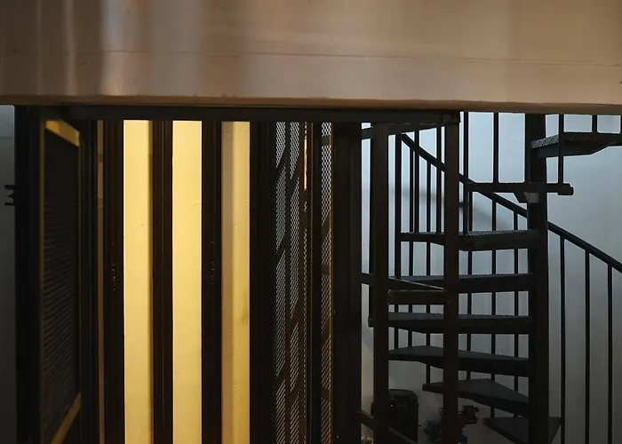 Private Full-floor Spacious 5br In China Town Bangkok