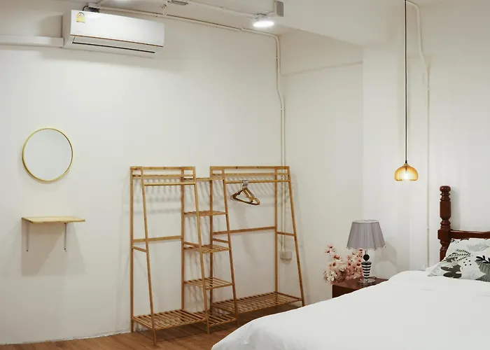 Private Full-floor Spacious 5br In China Town Apartment
