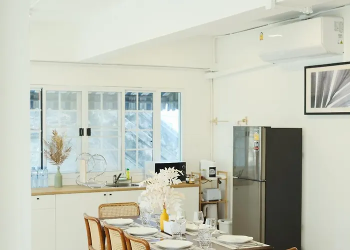 Private Full-floor Spacious 5br In China Town Apartment *