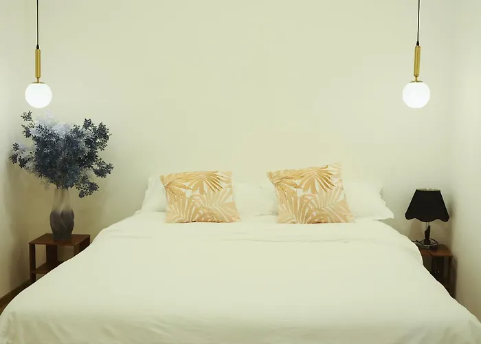 Private Full-floor Spacious 5br In China Town *