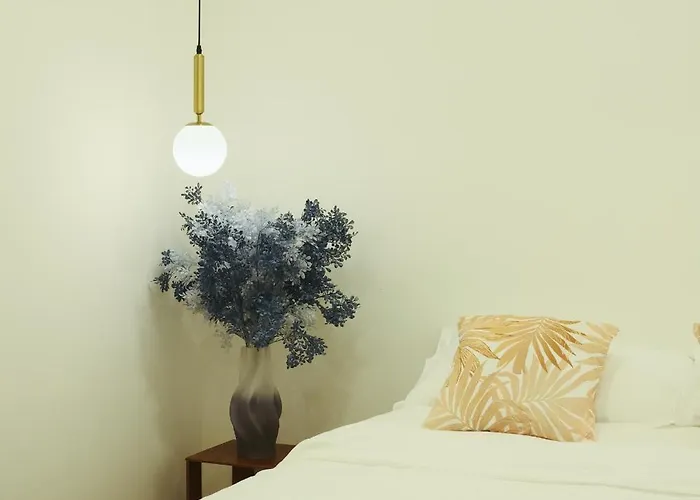 Private Full-floor Spacious 5br In China Town *